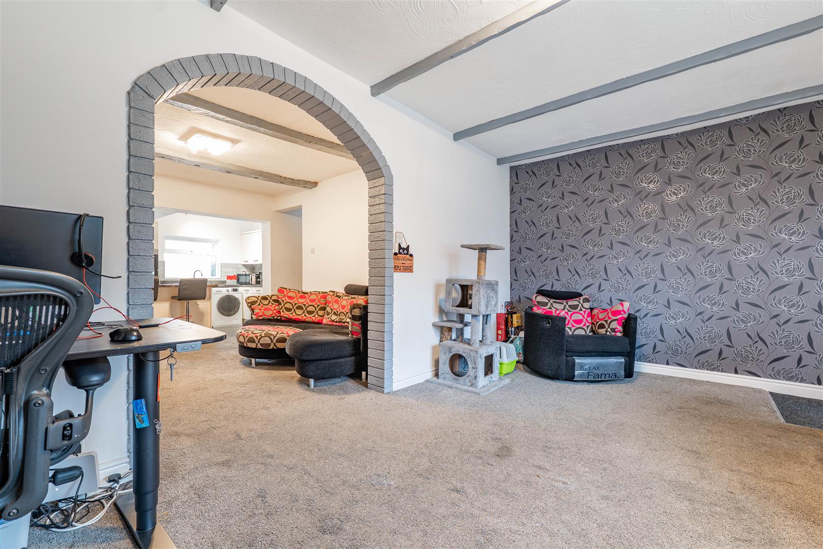 3 bed property in Victoria Road, Preston